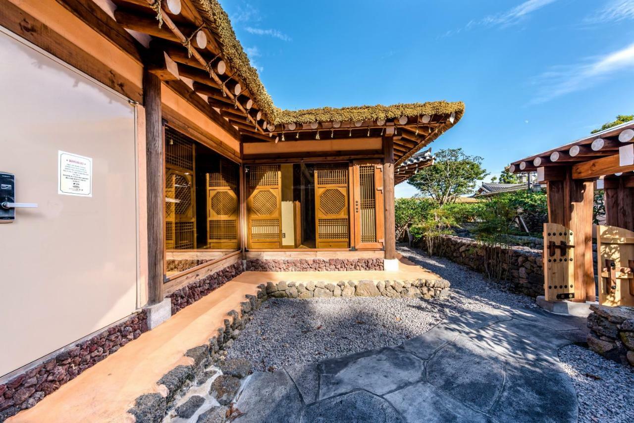 Hallagung Seogwipo Exterior foto